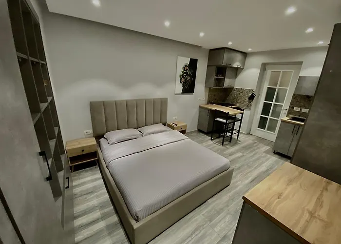 At U.s Embassy 02 Apartament